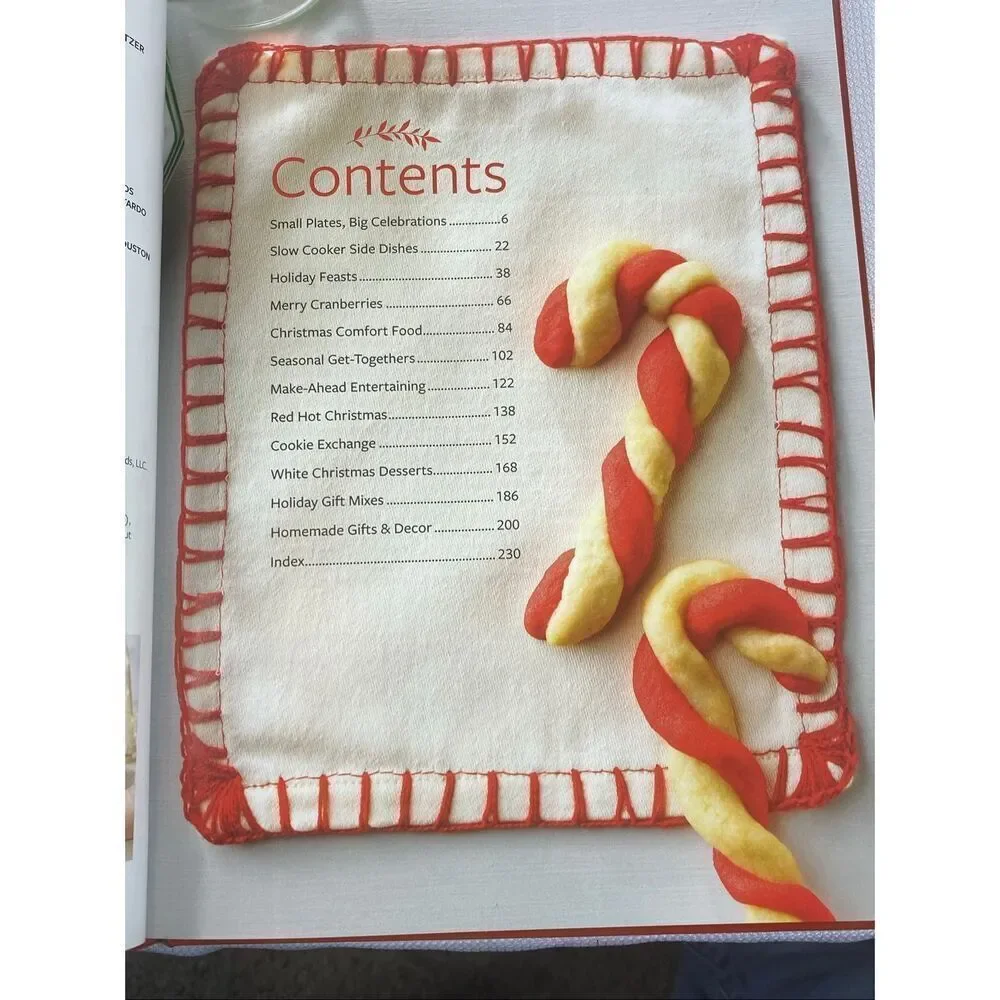 Taste of Home Christmas 2017 Cookbook Holiday Recipes Gifts Crafts Hardcover